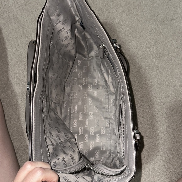 Michael Kors Shoulder Bag - Picture 3 of 4